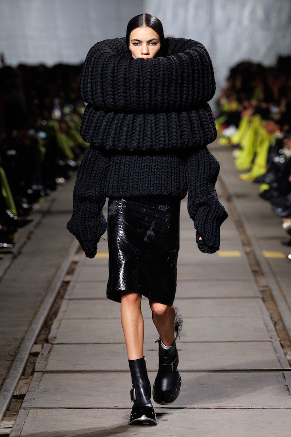 Alexander_McQueen_RTW_AW24_Look_07.jpg