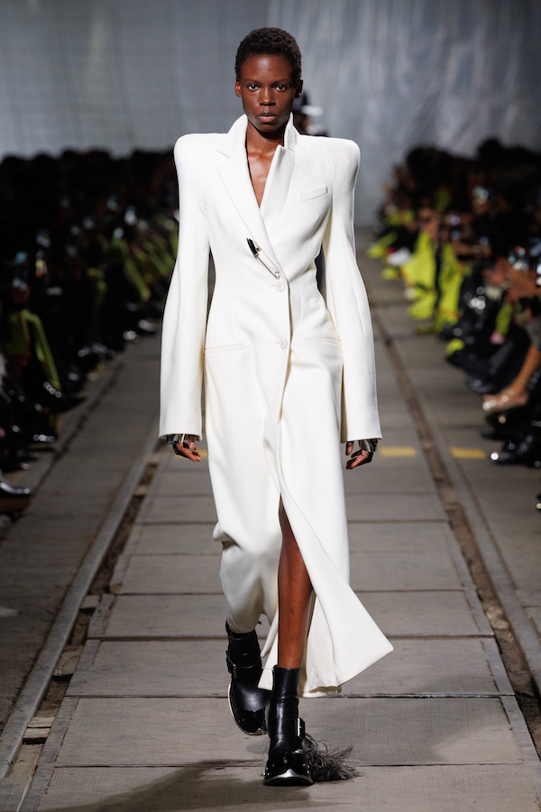 Alexander_McQueen_RTW_AW24_Look_10.jpg