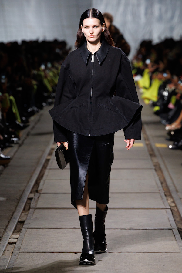 Alexander_McQueen_RTW_AW24_Look_14.jpg