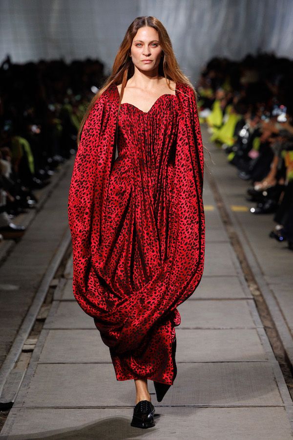 Alexander_McQueen_RTW_AW24_Look_19.jpg