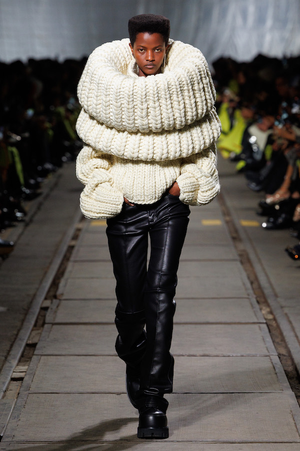 Alexander_McQueen_RTW_AW24_Look_25.jpg