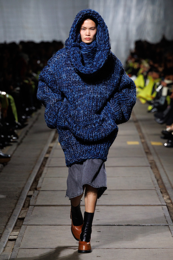 Alexander_McQueen_RTW_AW24_Look_32.jpg