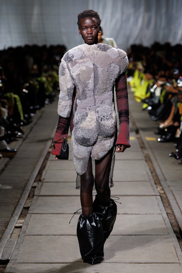 Alexander_McQueen_RTW_AW24_Look_35.jpg