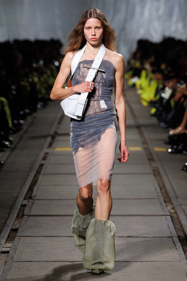 Alexander_McQueen_RTW_AW24_Look_37.jpg
