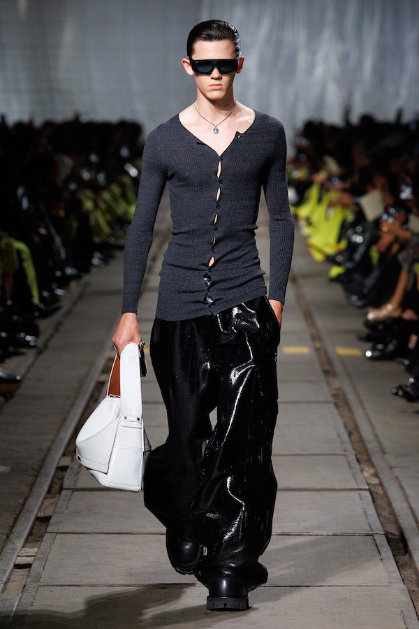 Alexander_McQueen_RTW_AW24_Look_40.jpg
