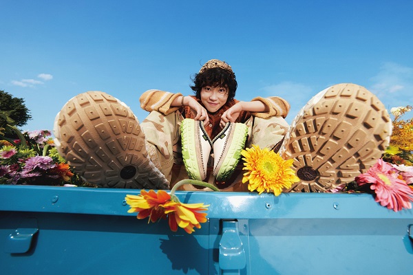 UGG®亚太区品牌代言人窦靖童演绎春夏广告大片 (3).jpg