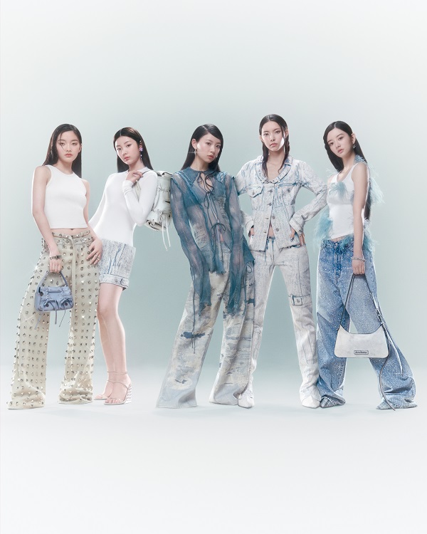 Acne Studios_SS24_Campaign_ILLIT_1.jpg