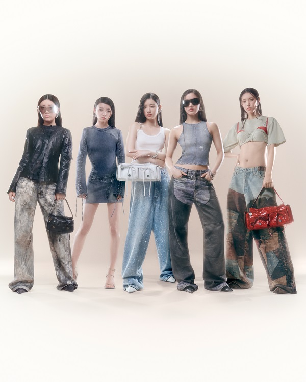 Acne Studios_SS24_Campaign_ILLIT_2.jpg