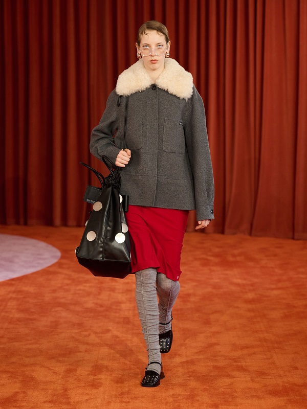 IIIVIVINIKO-Keylook-07.jpg