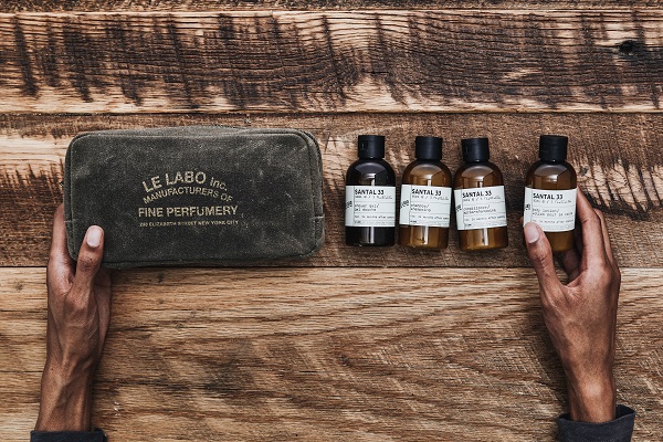 Le Labo Santal 33 Hair & Body Travel Set Lifestyle_300ppi_02.jpg