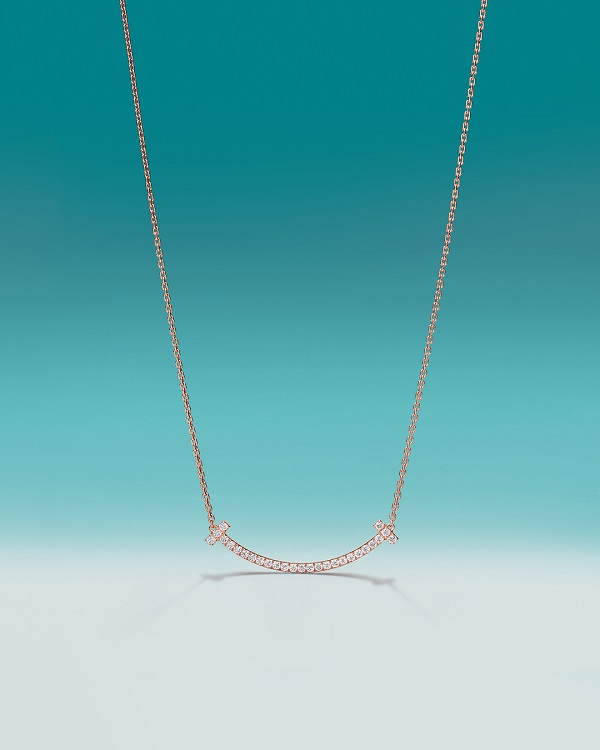 Tiffany & Co. 蒂芙尼T系列18K玫瑰金镶钻Smile中号项链.jpg