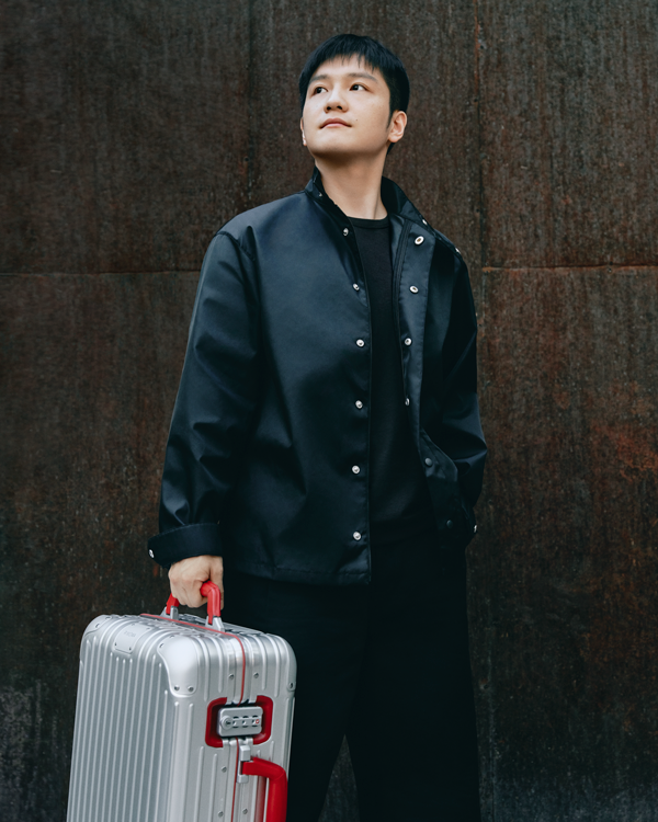樊振东“热爱当红”全新广告大片_2.png