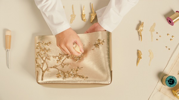 20240918233629xinbh.jpg RAHUL_MISHRA_X_TOD'S_MAKING_OF_IMAGE_(9).jpg