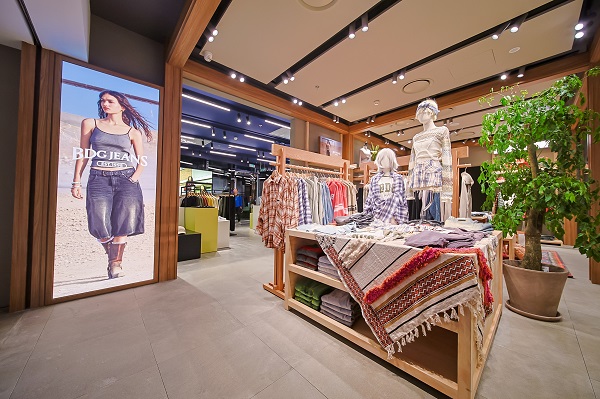 20240919220337wttzl.jpg i.t blueblock Shanghai XTD Opening 07.jpg