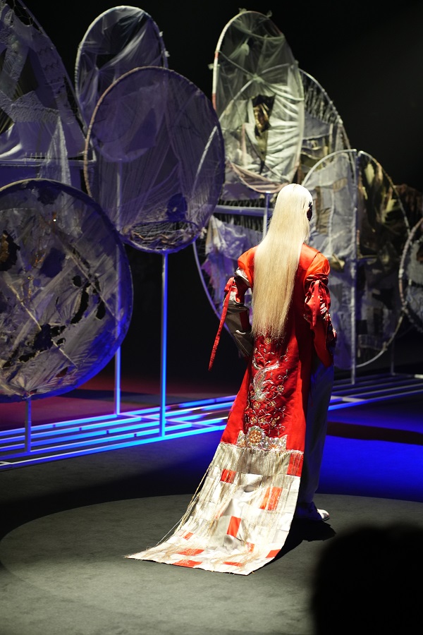 20241018223414zynfv.jpg 10 TUYUE涂月 SS25「周流」压轴作品.jpg