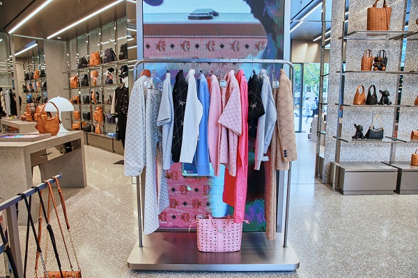 MCM 2025 春夏系列空镜图(9) .jpg