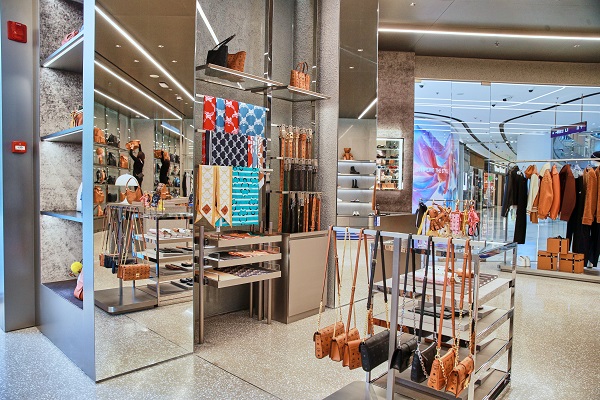 MCM 2025 春夏系列空镜图(14) .jpg