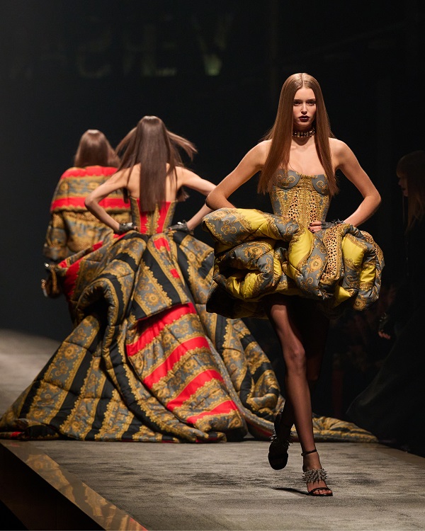 VERSACE FALL-WINTER 2025 FINALE - Image (2).jpg