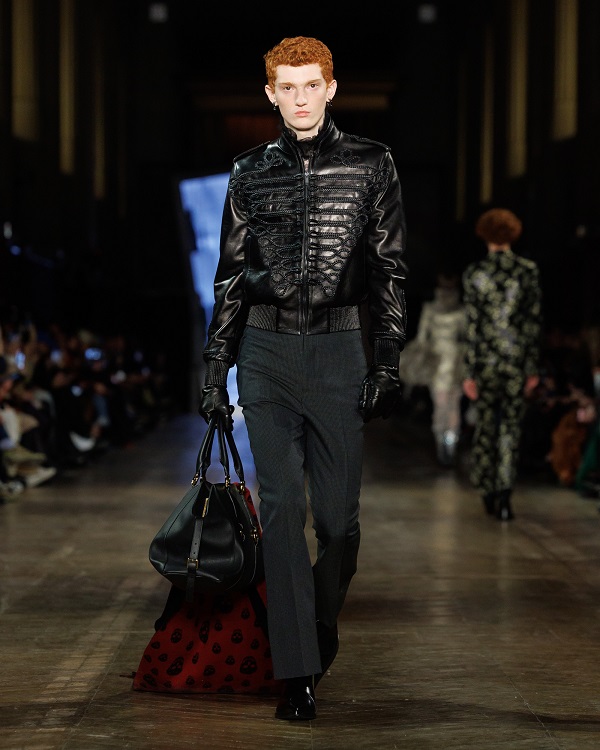 McQueen_AW25_Look_42.jpg