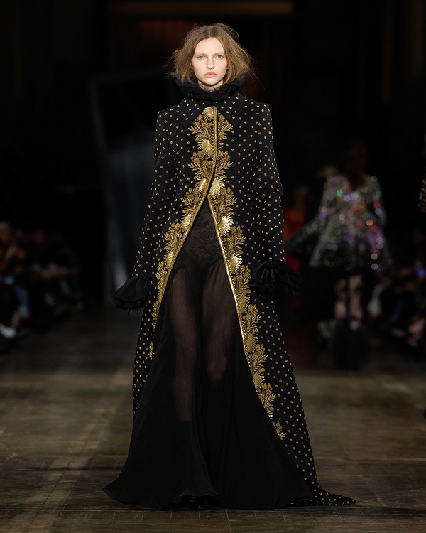 McQueen_AW25_Look_49.jpg