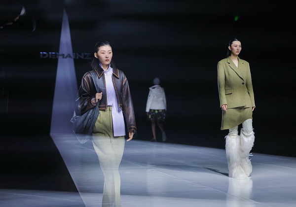 20250328233135byahg.jpg 3.jpg