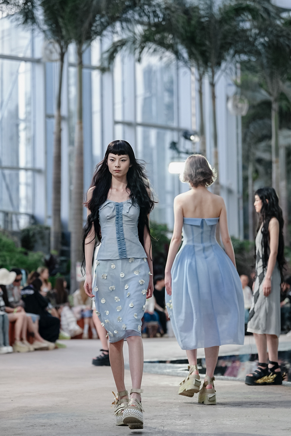 LOUIS-SHENGTAO-RUNWAY-IMAGE1.jpg