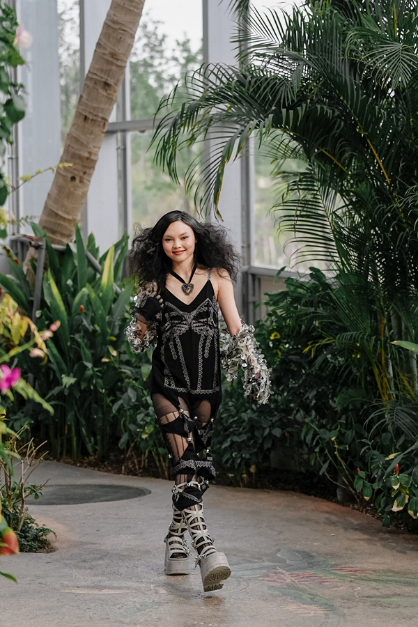 YUEQI-QI-RUNWAY-IMAGE1.jpg