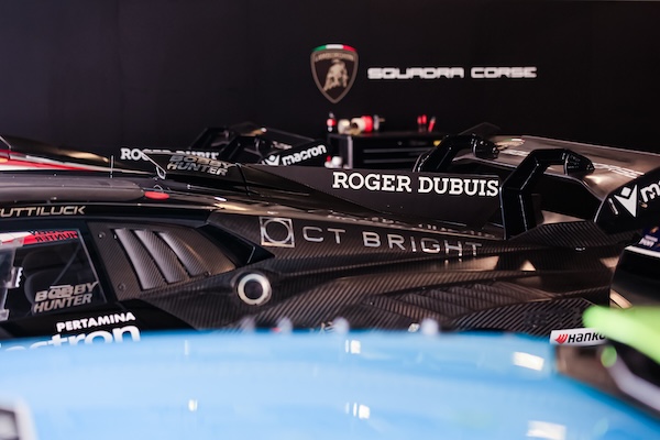 7.罗杰杜彼 Roger Dubuis 携王者竞速系列飞返计时码表耀目登场.jpg