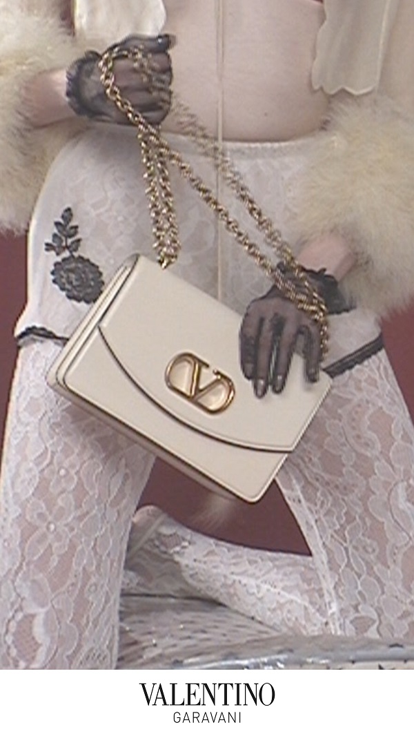 Valentino_VAIN_9x16_06.jpg
