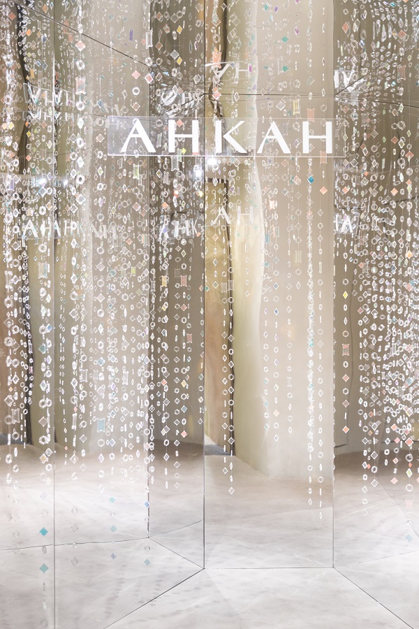 AHKAH品牌焕新重塑暨chandelier系列新品发布现场-2.jpg