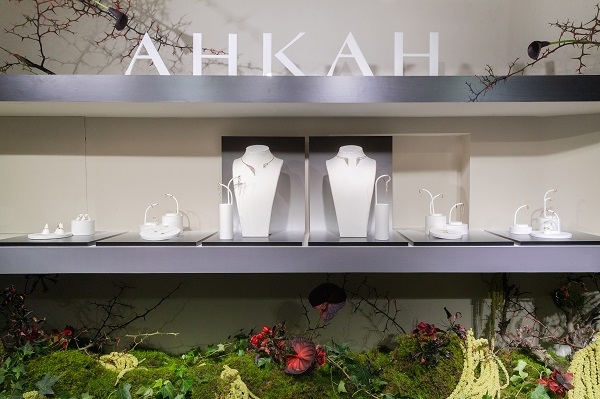 AHKAH signature chandelier系列珠宝-1.jpg