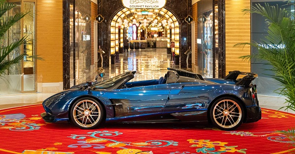 PAGANI 1.jpg