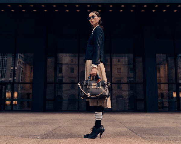 ThomBrowne_BoltonBag2025_Sasha_5x4_7.jpg