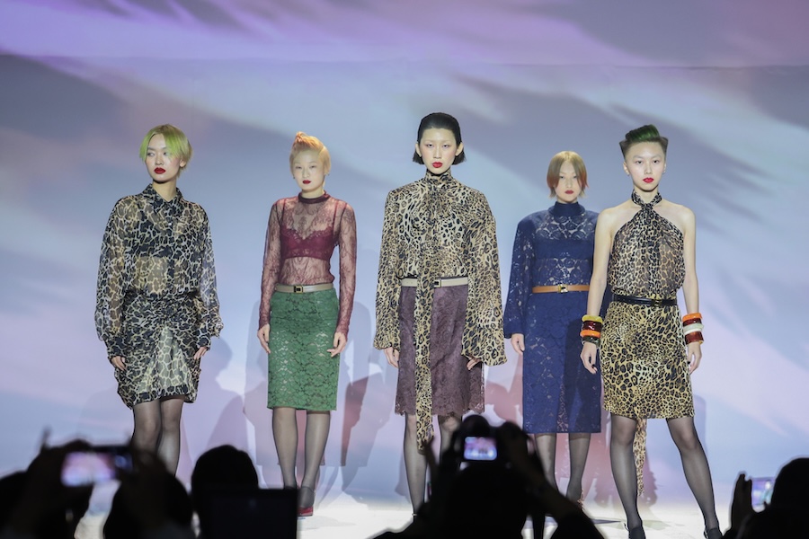 20251110163233rzrkl.jpg 04 “反骨时髦”趋势造型.jpg