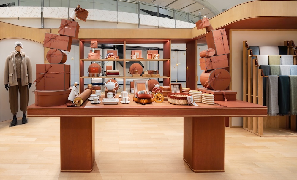 20251110165507wuvdc.jpg Holiday空镜图3.jpg