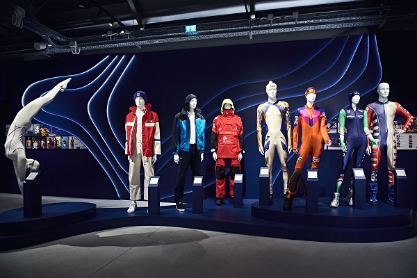 20251120011854glcaf.jpg FILA品牌体验中心_专业运动展区.jpg