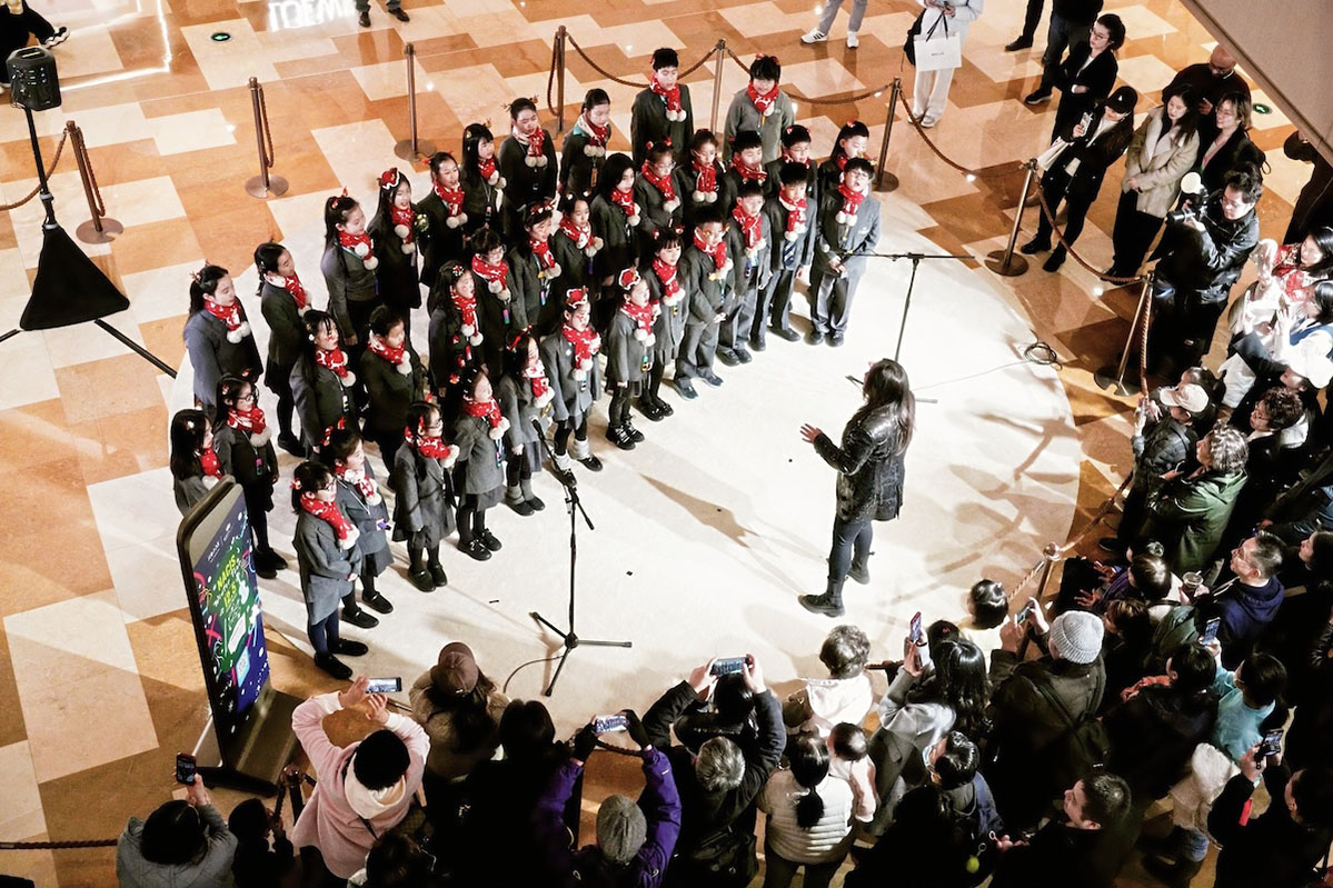 20251213032613rtzdv.jpg 04 兴业太古汇冬日季WOW STAGE活动现场.jpg