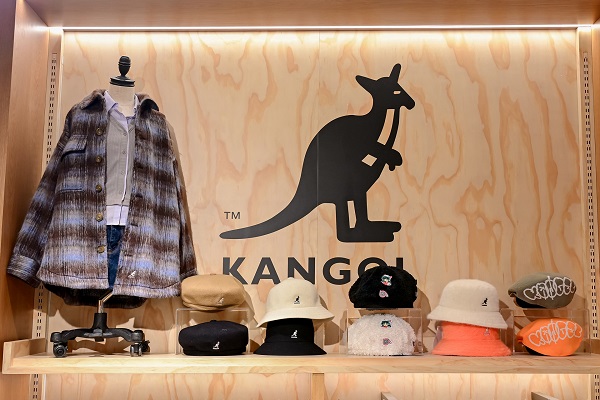 i.t blue block & beams 07.JPG