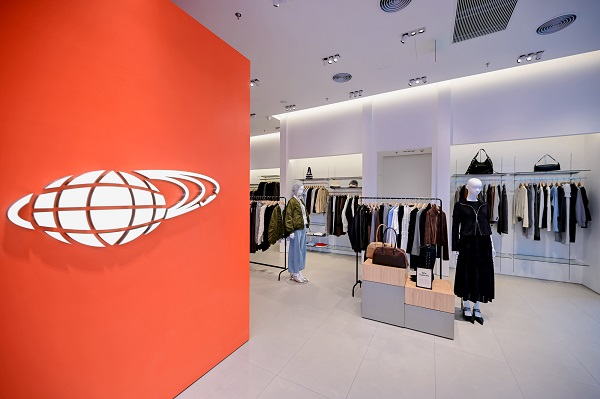 i.t blue block & beams 10.jpg