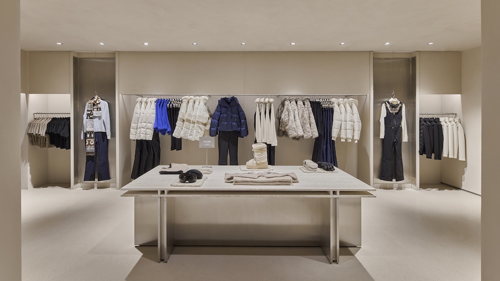 20251216231333hlyum.jpg 2025_12_12 ZARA _ SHANGHAI0004.jpg