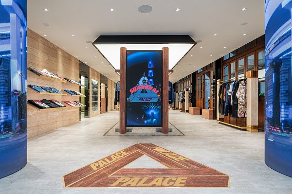 03 PALACE SHANGHAI STORE.jpg