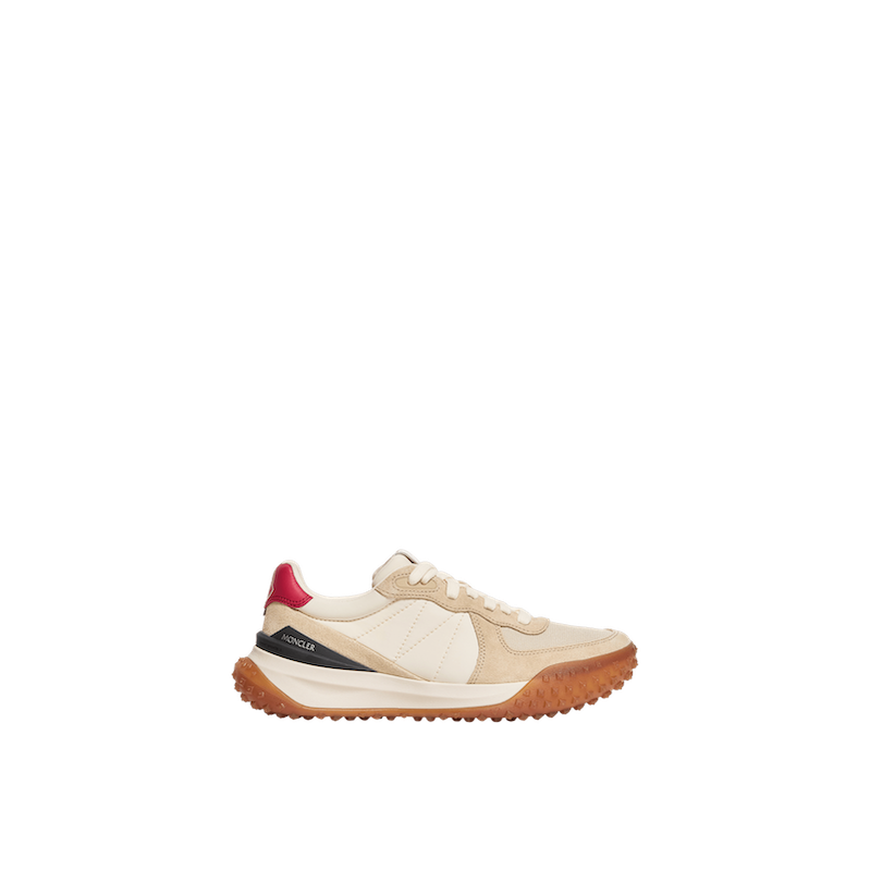 MONCLER CITY TREK_STILL LIFE_0001.png